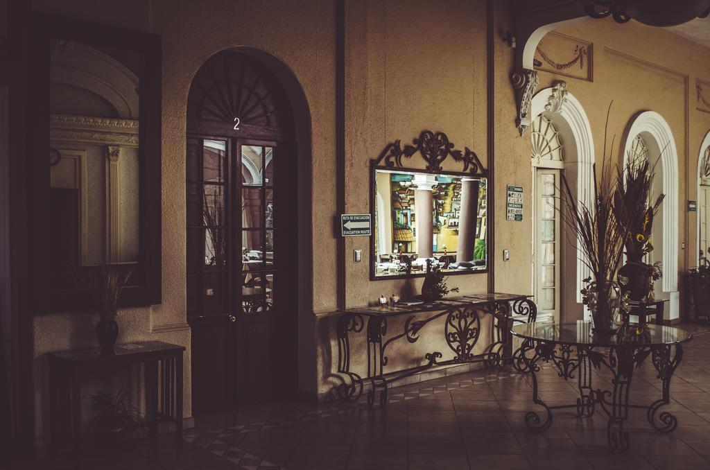 Hotel Posada Regis Guadalajara Buitenkant foto